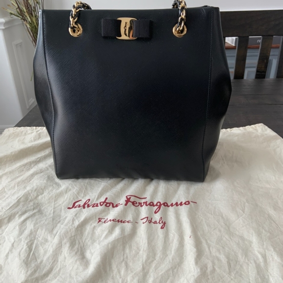 Salvatore Ferragamo Black Bow Tote Bag - Picture 7 of 8